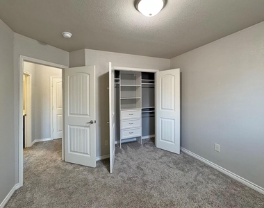 1113 Seguin Road - Photo Thumbnail 28