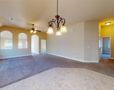5205 Ambergate Lane - Photo Thumbnail 8