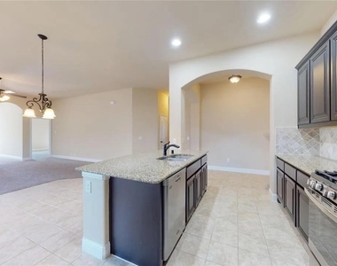 5205 Ambergate Lane - Photo Thumbnail 4