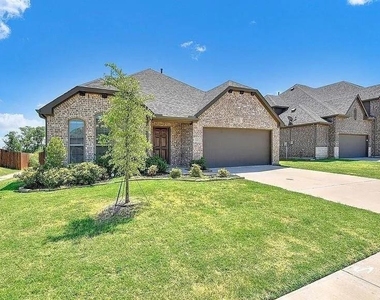 5205 Ambergate Lane - Photo Thumbnail 1