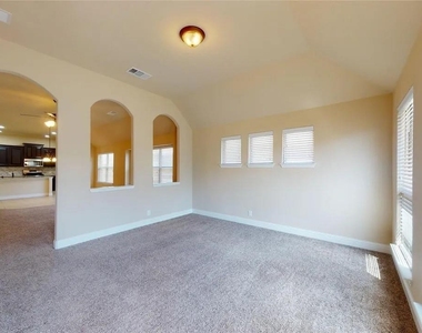 5205 Ambergate Lane - Photo Thumbnail 17