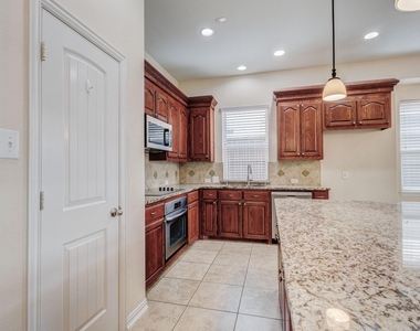 3102 Clearfork Trail - Photo Thumbnail 16