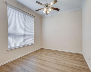 3102 Clearfork Trail - Photo Thumbnail 3