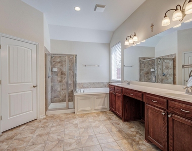 3102 Clearfork Trail - Photo Thumbnail 8