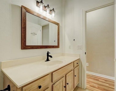 11016 Nw 104th Terrace - Photo Thumbnail 25