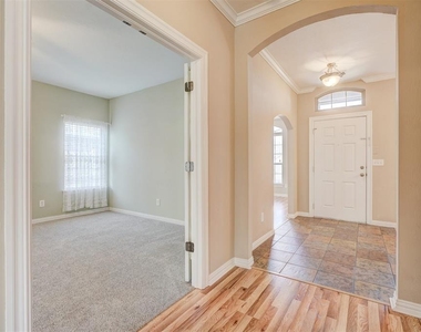 11016 Nw 104th Terrace - Photo Thumbnail 14