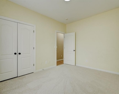 11016 Nw 104th Terrace - Photo Thumbnail 23