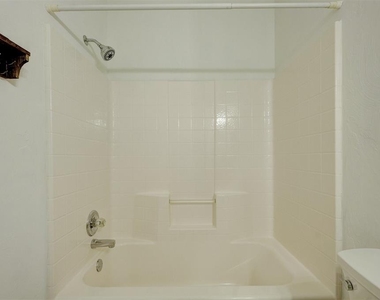 11016 Nw 104th Terrace - Photo Thumbnail 26