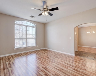 11016 Nw 104th Terrace - Photo Thumbnail 13