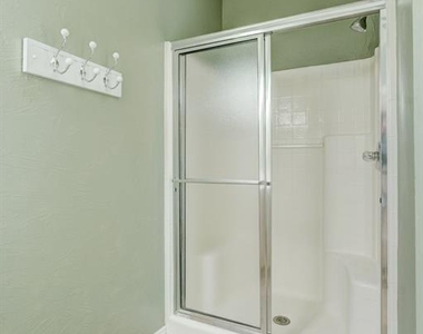 11016 Nw 104th Terrace - Photo Thumbnail 18