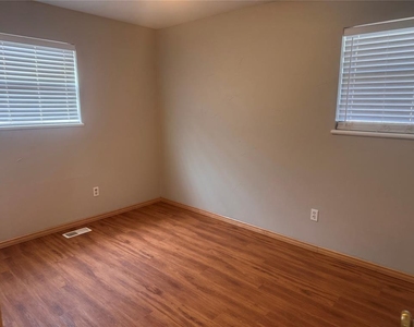 117 Ann Arbor Drive - Photo Thumbnail 6