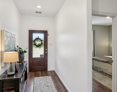 11600 Silver Queen Drive - Photo Thumbnail 3