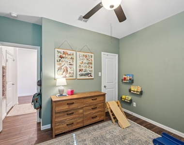 11600 Silver Queen Drive - Photo Thumbnail 21