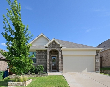 11600 Silver Queen Drive - Photo Thumbnail 2
