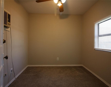 608 Chautauqua Avenue - Photo Thumbnail 8