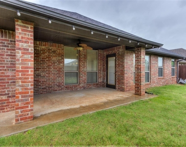 18316 Bridlington Drive - Photo Thumbnail 31