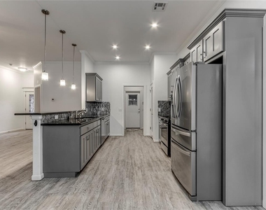 18316 Bridlington Drive - Photo Thumbnail 9