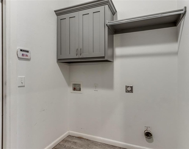18316 Bridlington Drive - Photo Thumbnail 30