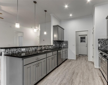 18316 Bridlington Drive - Photo Thumbnail 10