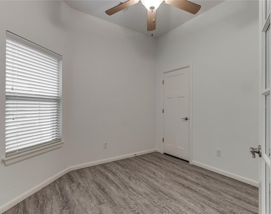 18316 Bridlington Drive - Photo Thumbnail 26