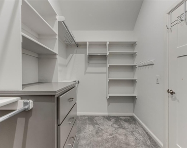 18316 Bridlington Drive - Photo Thumbnail 21