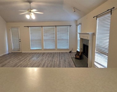 2205 Chapman Drive - Photo Thumbnail 8
