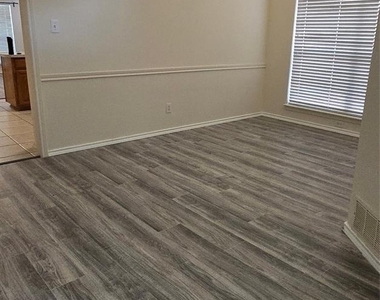 2205 Chapman Drive - Photo Thumbnail 2