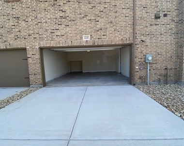 6245 Rainbow Valley Place - Photo Thumbnail 19