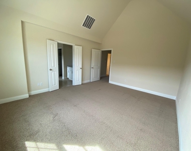 6245 Rainbow Valley Place - Photo Thumbnail 12