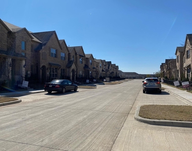 6245 Rainbow Valley Place - Photo Thumbnail 24