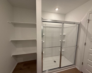 644 Sw 11th Street - Photo Thumbnail 10