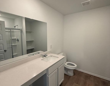 644 Sw 11th Street - Photo Thumbnail 9
