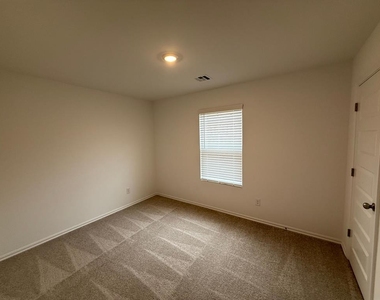 644 Sw 11th Street - Photo Thumbnail 12