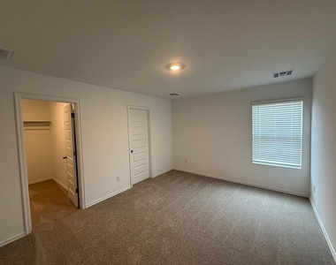 644 Sw 11th Street - Photo Thumbnail 7