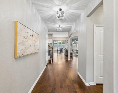 908 Mist Flower Drive - Photo Thumbnail 8
