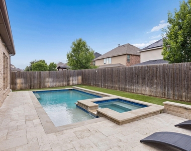 908 Mist Flower Drive - Photo Thumbnail 7