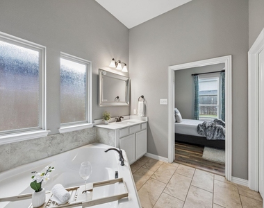 908 Mist Flower Drive - Photo Thumbnail 25
