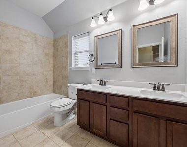 908 Mist Flower Drive - Photo Thumbnail 32