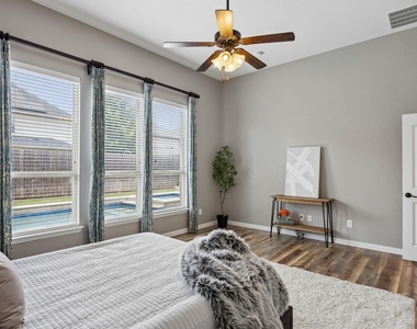 908 Mist Flower Drive - Photo Thumbnail 2