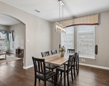 908 Mist Flower Drive - Photo Thumbnail 17