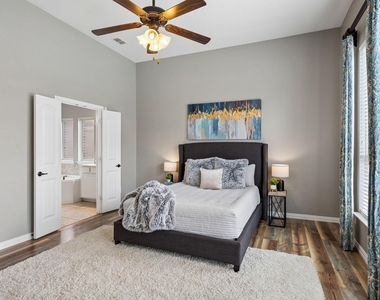 908 Mist Flower Drive - Photo Thumbnail 22