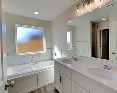 489 Hardesty Drive - Photo Thumbnail 13