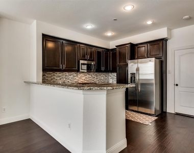 5745 Headquarters Drive - Photo Thumbnail 8