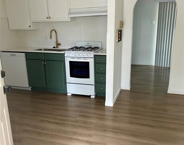 15922 Stillwood Street - Photo Thumbnail 6