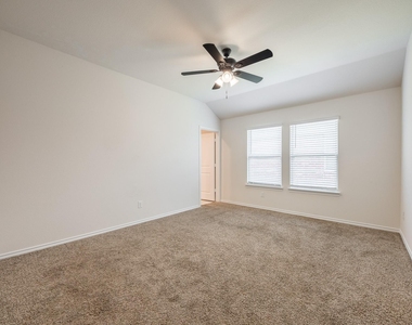 3002 Shetland Street - Photo Thumbnail 17