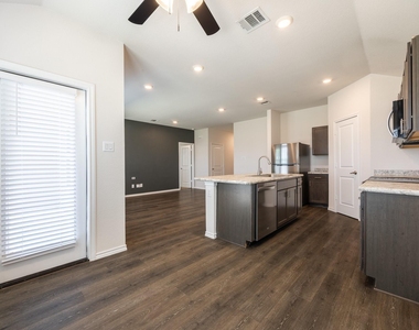 3002 Shetland Street - Photo Thumbnail 16