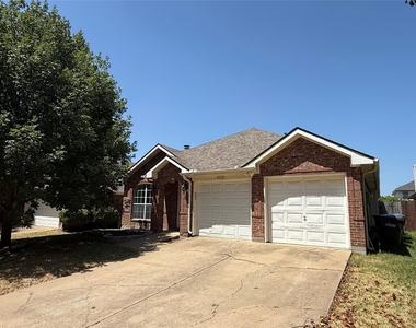 9120 Newport Lane - Photo Thumbnail 1