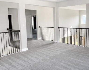 2116 Roquette Drive - Photo Thumbnail 6