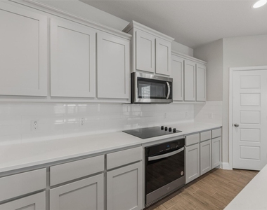 6020 Bursey Road - Photo Thumbnail 5