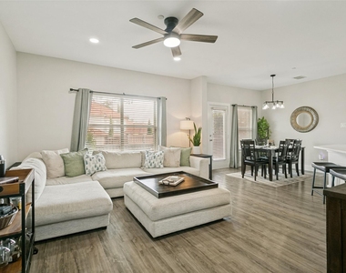 4603 Penelope Lane - Photo Thumbnail 3